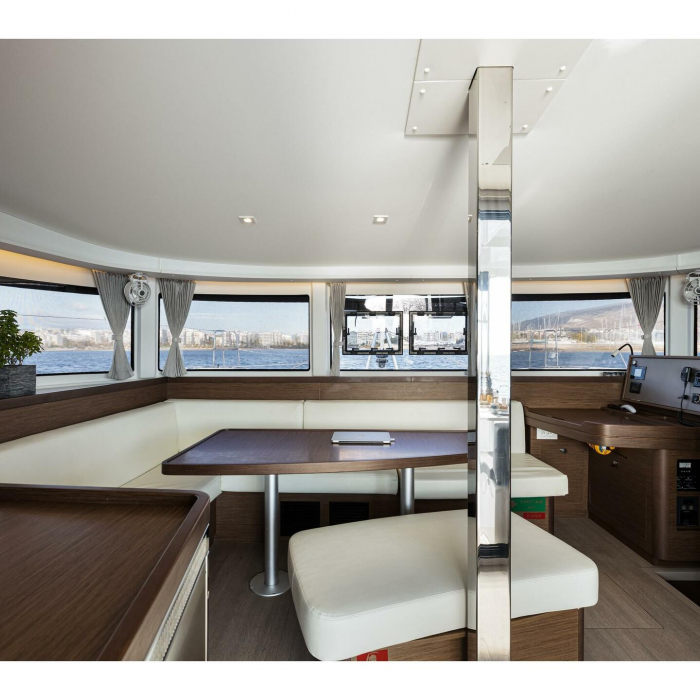 Notorious | A/C, Gen, Watermaker, 12 pax | Lagoon 42 photo 12