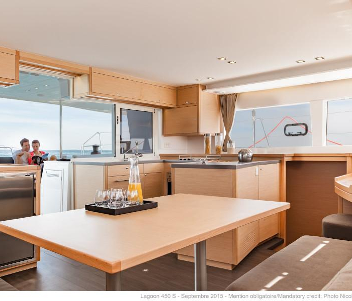 FO'S | Lagoon 450 Flybridge photo 2