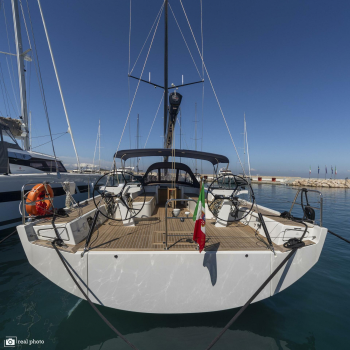 Avalon - Luxury - A/C, Watermaker | Solaris 55 photo 14