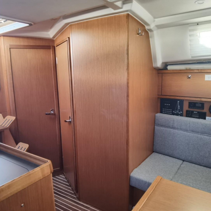 Happy | Bavaria Cruiser 34 photo 5