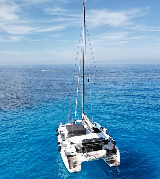 Dioni | Lagoon 42 photo 3