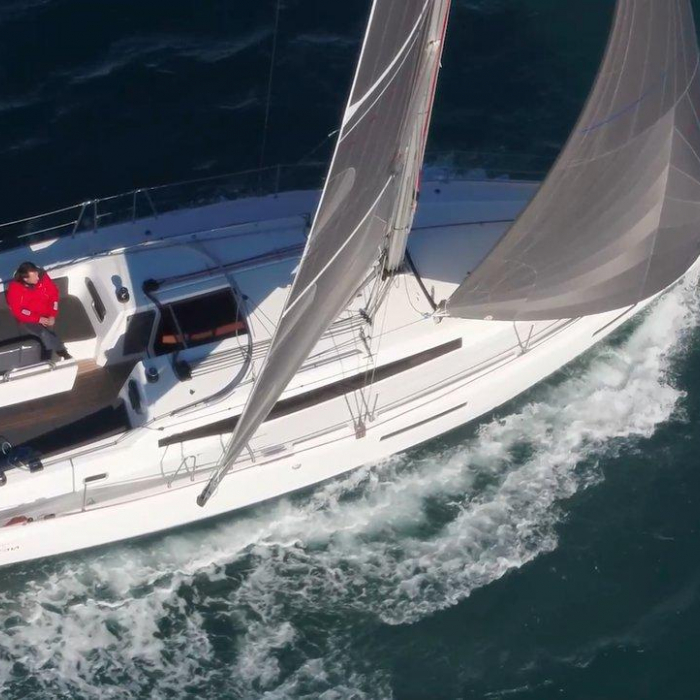 Simply The Best | Sun Odyssey 380 photo 5