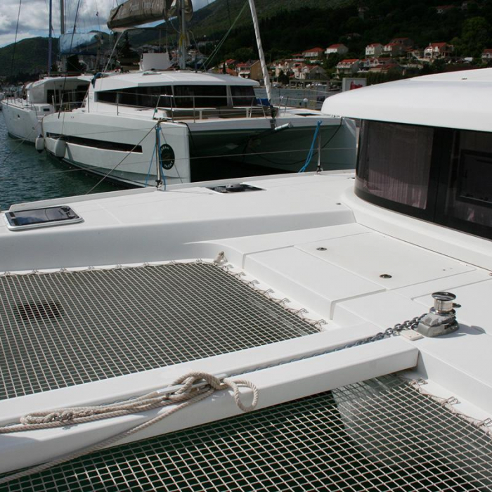 Mola Mola | Lagoon 42 photo 8