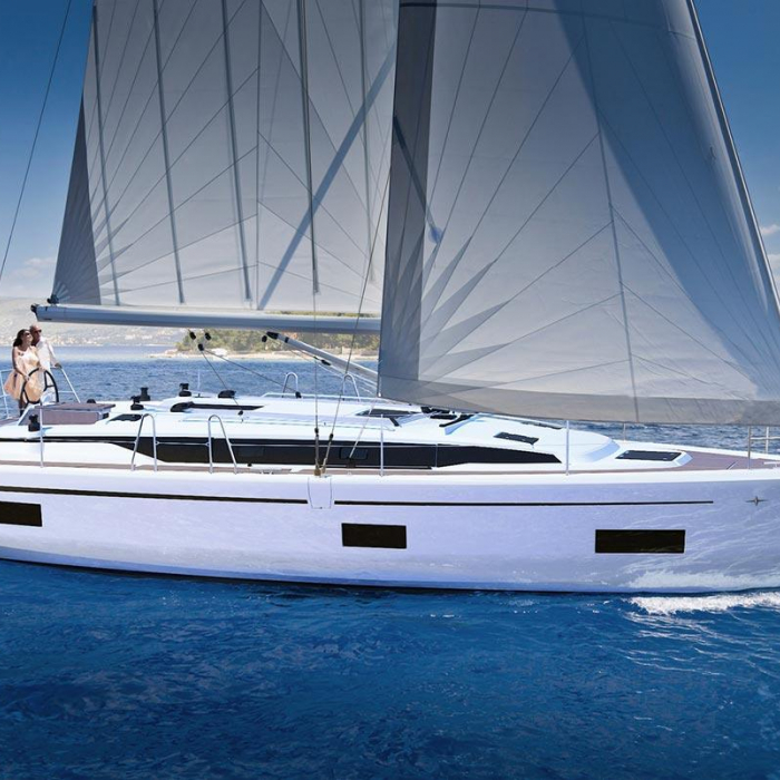 Xenia | Bavaria C38 photo 5