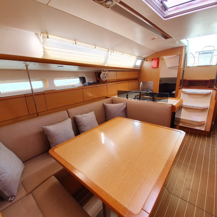 T-Punch | Jeanneau Sun Odyssey 409 photo 15