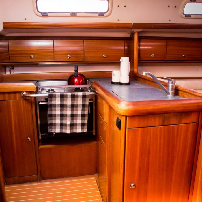 Konstantinos | Bavaria 36 photo 22