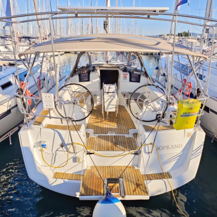 Soprano | Sun Odyssey 379 photo 1