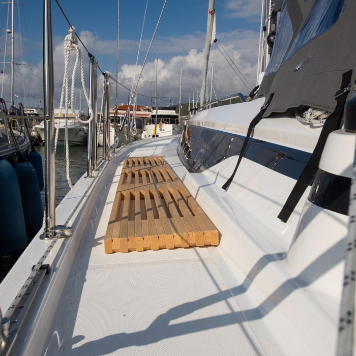 Aura | Bavaria C38 photo 18