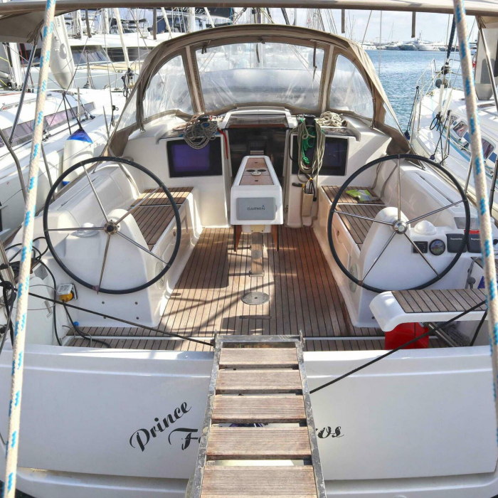  | Dufour 382 photo 12