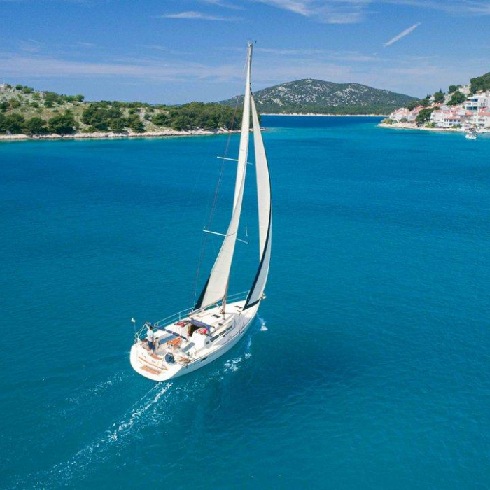 Ema | Sun Odyssey 42i photo 16