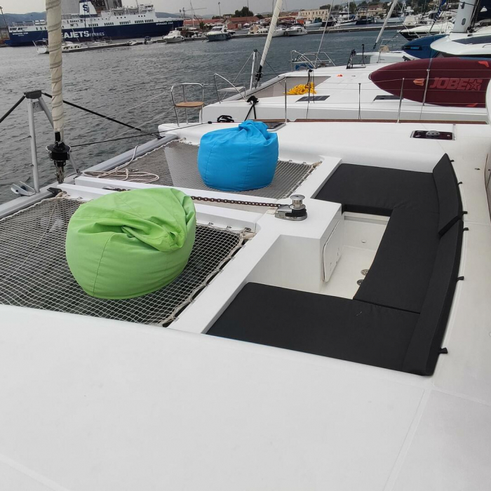 Alex Jr. | Lagoon 450 Flybridge photo 4