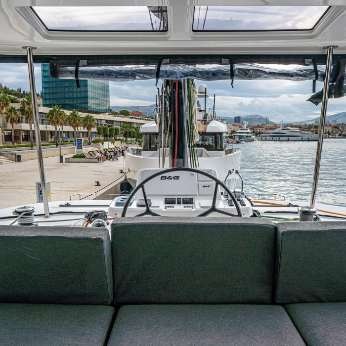 PRINCESS KISS | Lagoon 50 photo 7