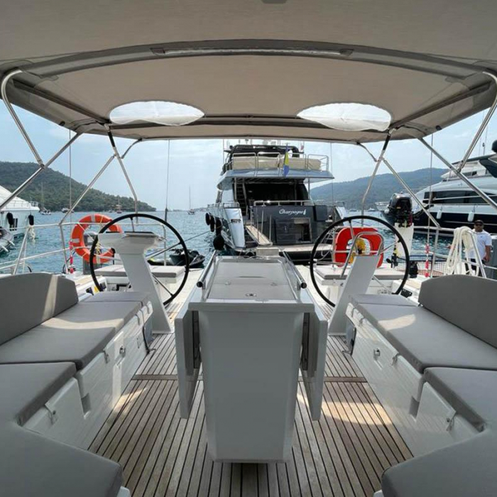 East | Oceanis 51.1 photo 2