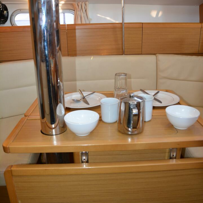 Babis 2010 | Sun Odyssey 36i photo 29