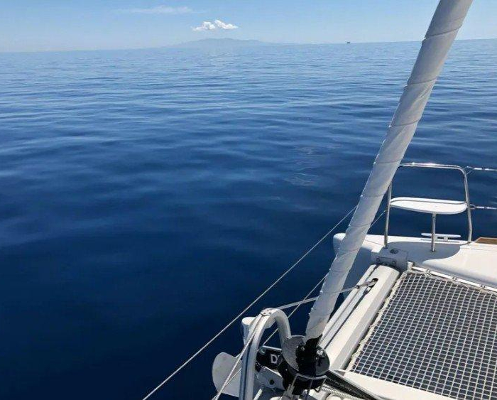 Butterfly | Lagoon 380 photo 6