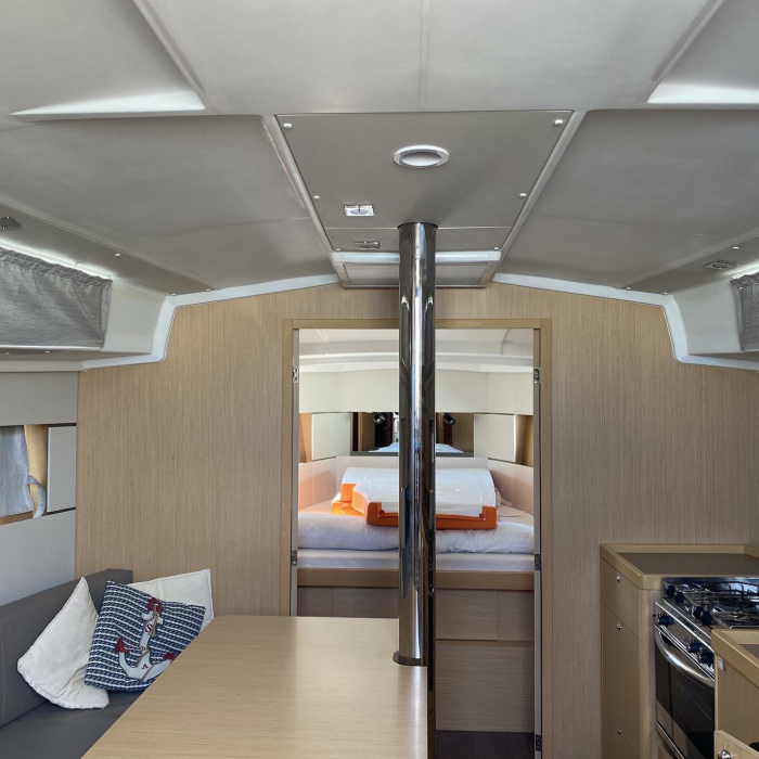 Lampo | Oceanis 38.1 photo 16