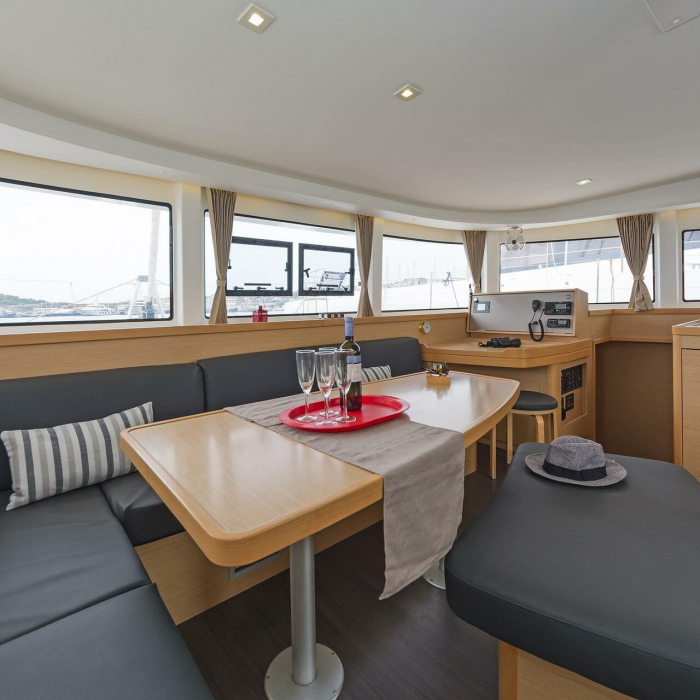 Breeze | Lagoon 42 A/C & GEN & WM photo 11