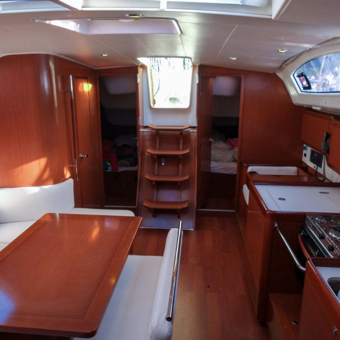 Rhapsody | Oceanis 43 photo 8