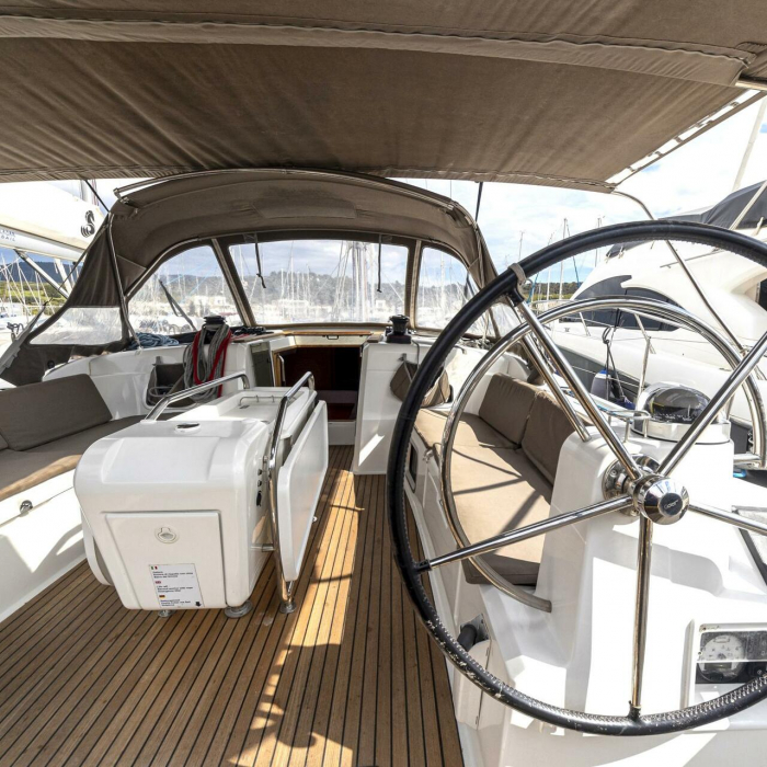 Bianca | Sun Odyssey 519 photo 9