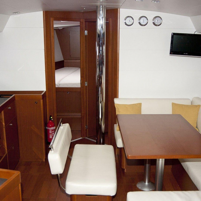 Kiki | Oceanis 45 photo 28