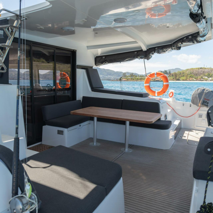 Vanessa | Lagoon 42 photo 27