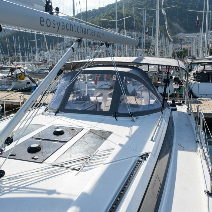 Iris | Bavaria C46 photo 4