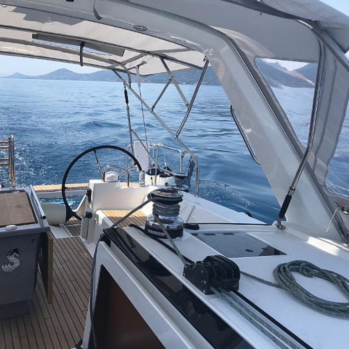 Atlantica | Oceanis 45 photo 4