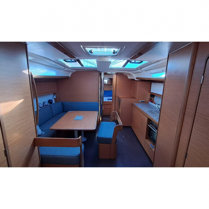 Tahiri | Dufour 430 GL photo 11