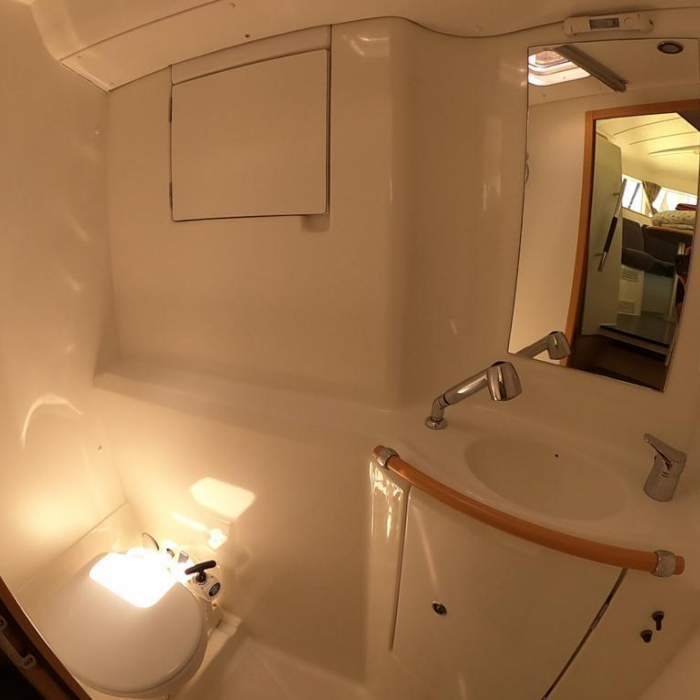 Suncity 1 | Lagoon 380 photo 10