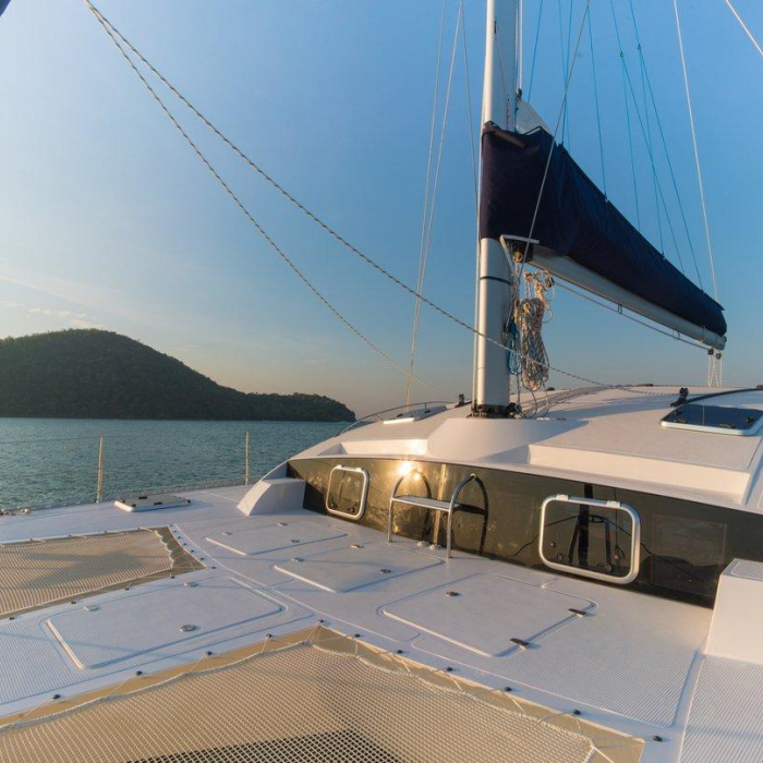 Vesna | Island Spirit 410 photo 2