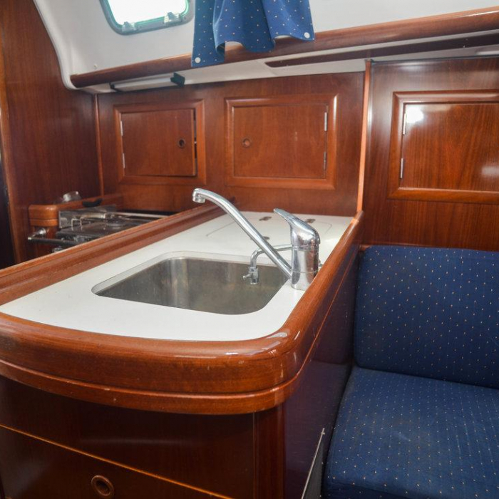 Despina | Oceanis Clipper 323 photo 13