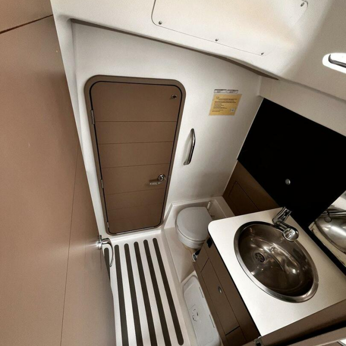 Xavier | RM 1070 photo 9