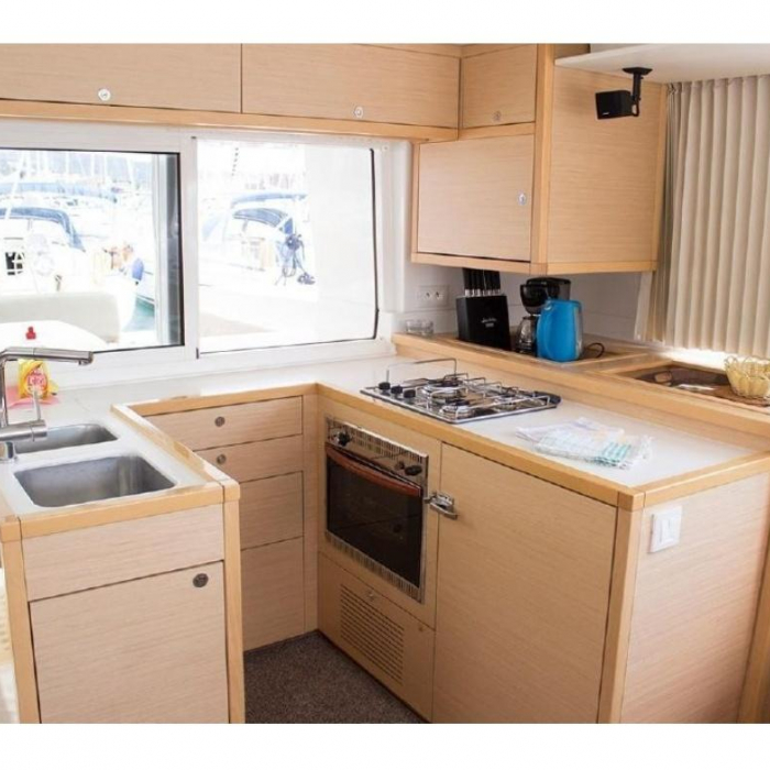 SUNSHINE I | Lagoon 450 Fly photo 7