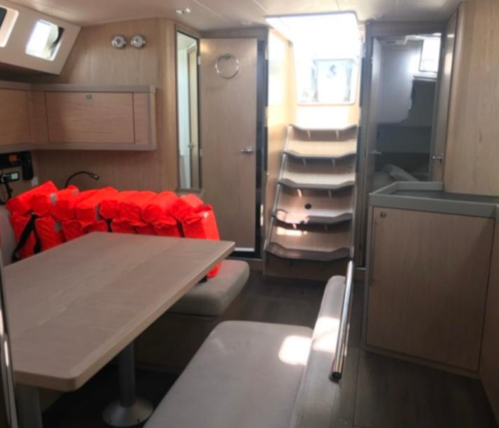 Alphard | Oceanis 45 photo 10