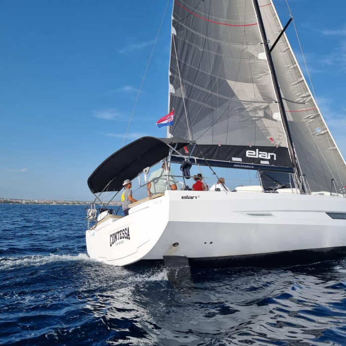 Contessa | Elan E6 photo 3