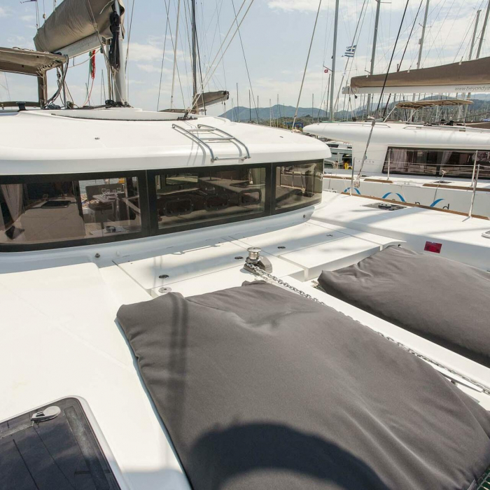 U2 | Lagoon 39 photo 6