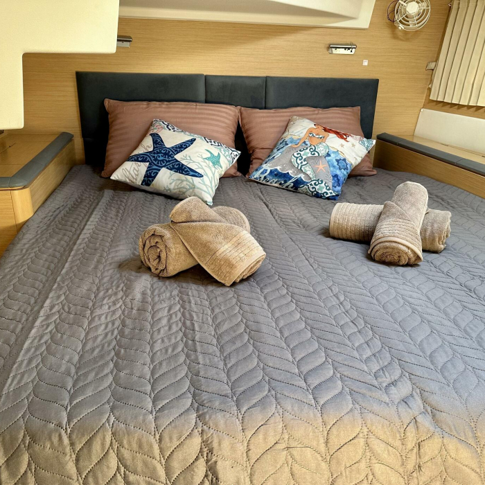 Infinity | Lagoon 500 photo 27