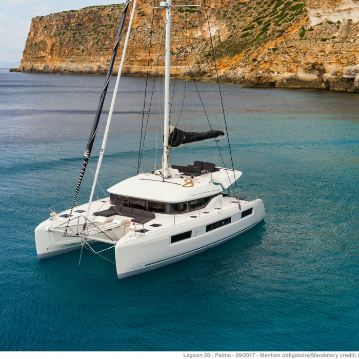 Silhouette | Lagoon 50 photo 2