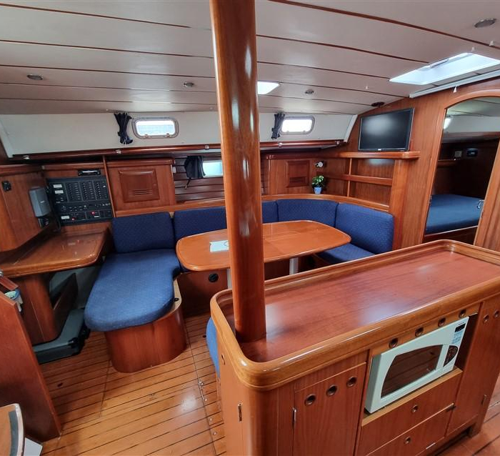 White Lady | Beneteau 50 photo 3