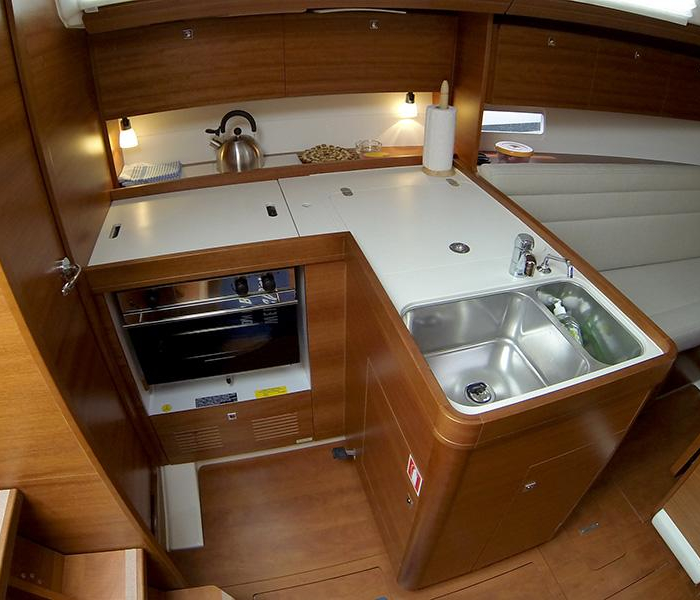 Luka | Dufour 350 GL photo 15