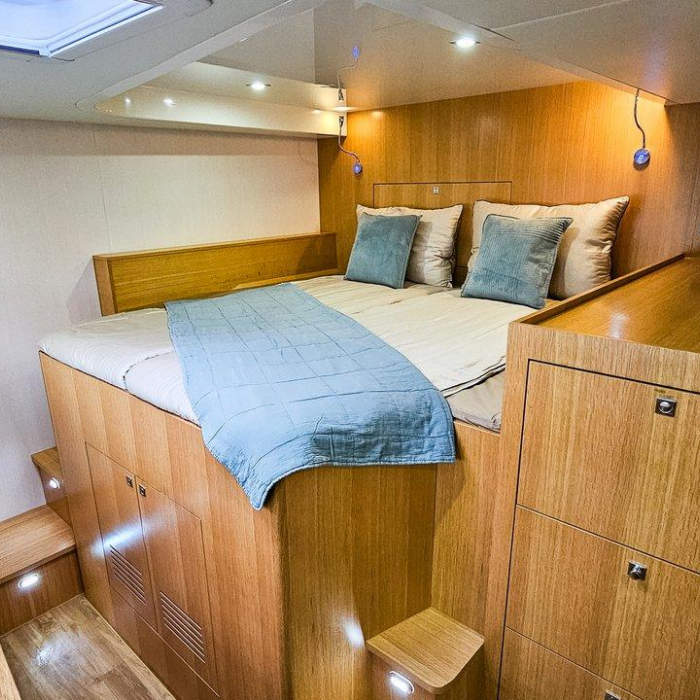 October | Mazarin 55 photo 11