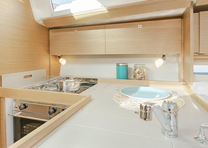 Gracia | Dufour 360 GL photo 11