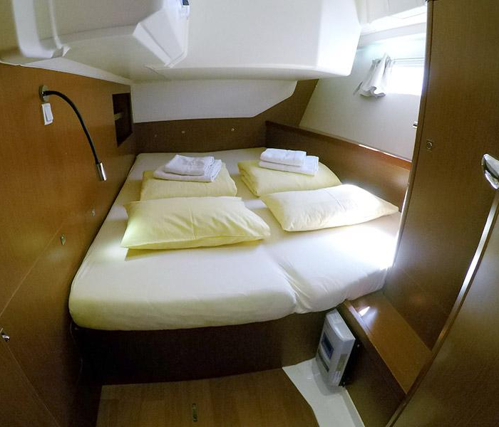 Neška II | Oceanis 45 photo 11