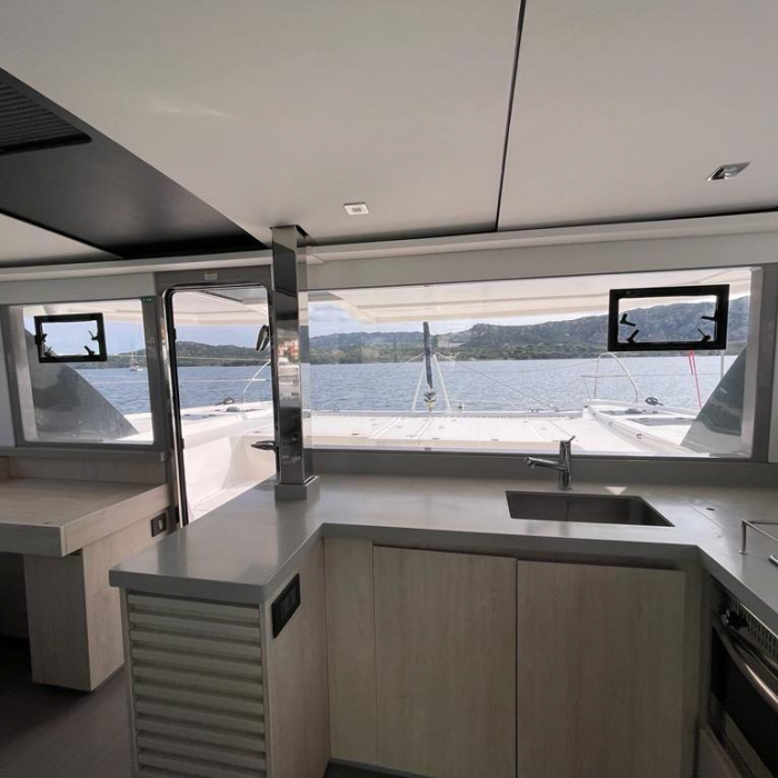 Prince Laurence | Leopard 45 photo 10