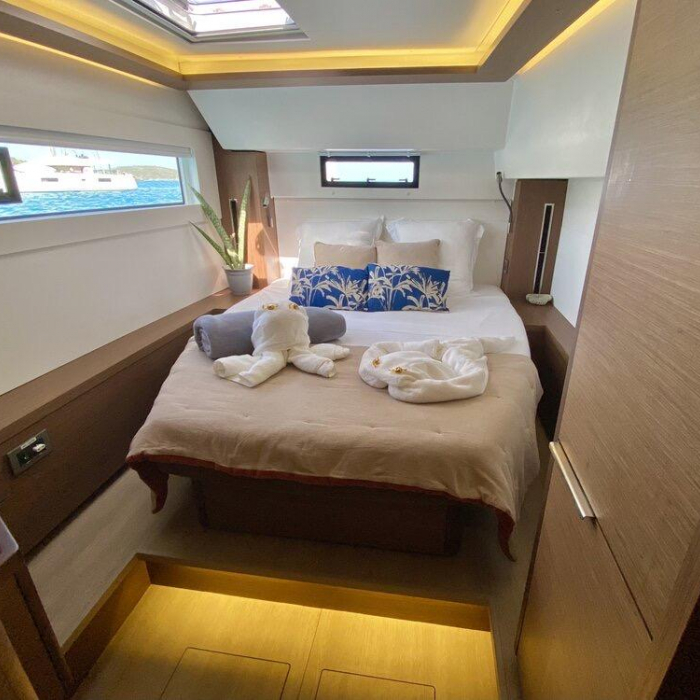 Maryna | Lagoon 46 photo 35
