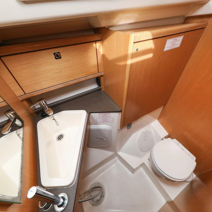 Lady One | Bavaria Cruiser 34 photo 10