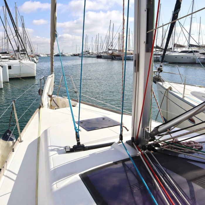  | Dufour 382 photo 3