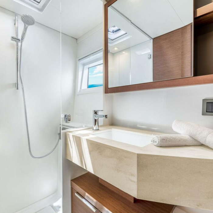 Anastasia | Lagoon 46 photo 6