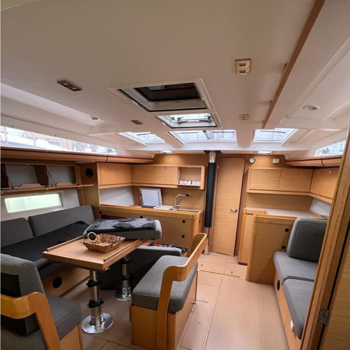 Valle d'Aosta | Dufour 520 Grand Large photo 5