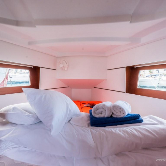 Bela | Oceanis 35.1 photo 30